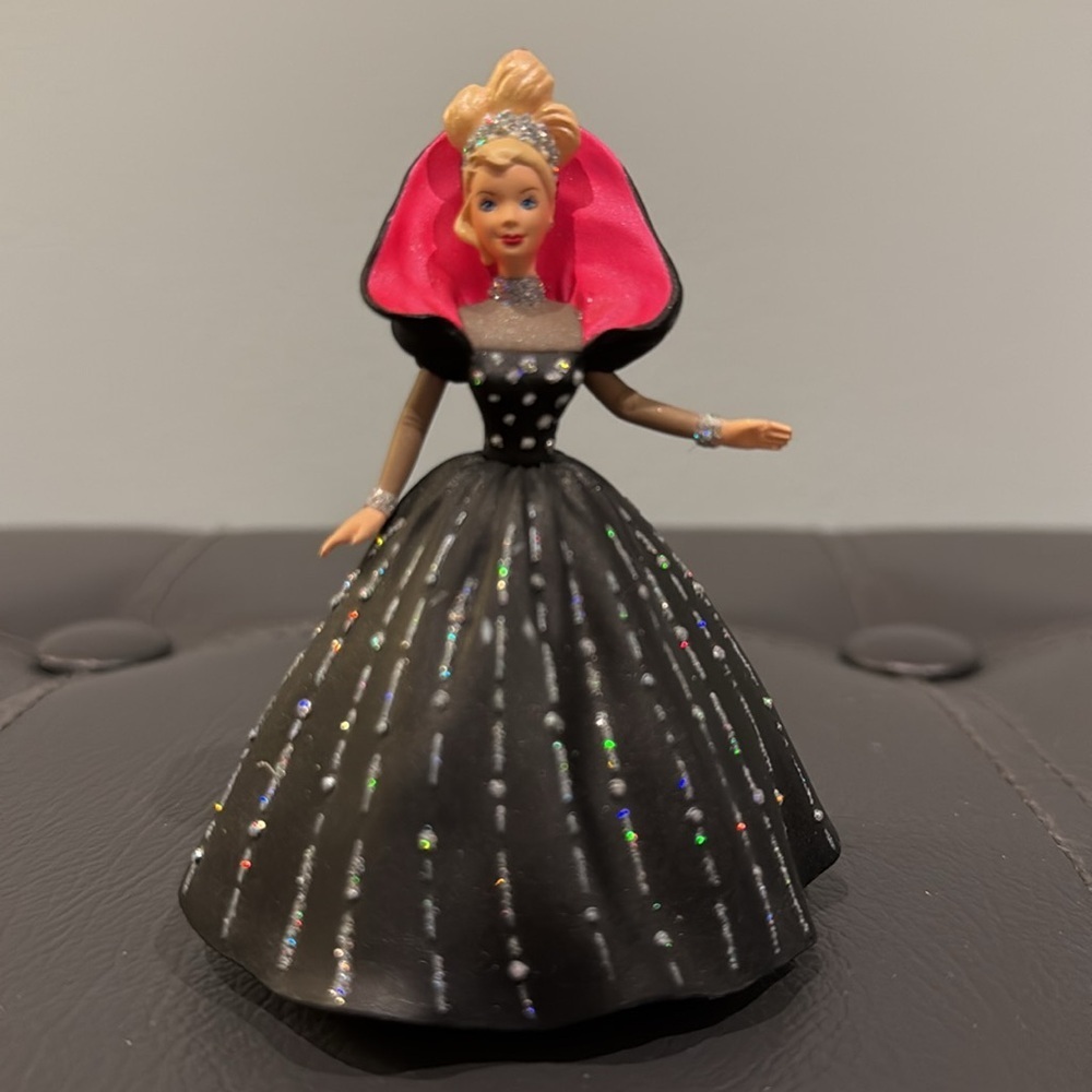 * Vintage * Hallmark | Barbie Collector Series Ornament- 1998